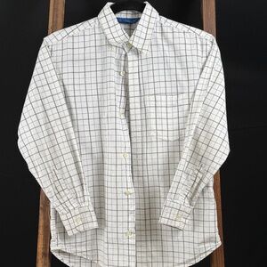 GAP Kids Classic boys’ long-sleeve button-down